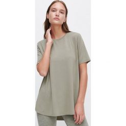 T-shirt z modalu Tencel™ Modal - Zielony. Zielone t-shirty damskie Reserved, s, bez wzorów, bez kołnierzyka. Za 69,99 zł.