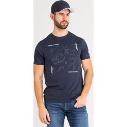 CZAPKA Z DASZKIEM Armani Exchange. Niebieskie czapki męskie Armani Exchange, bez wzorów, z bawełny. Za 219,00 zł.