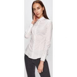 Trussardi Jeans - Koszula. Białe bluzki damskie Trussardi Jeans, bez wzorów, z elastanu, eleganckie, z włoskim kołnierzykiem, z długim rękawem. W wyprzedaży za 259,90 zł.