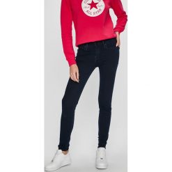 Lee - Jeansy Scarlett. Niebieskie rurki damskie marki Lee, l, z elastanu. W wyprzedaży za 179,90 zł.