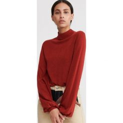 Sweter z półgolfem - Czerwony. Czerwone swetry damskie Reserved, s, bez wzorów, bez rękawów, bez kaptura. Za 159,99 zł.