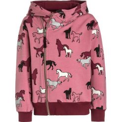 Småfolk HORSES Bluza rozpinana mesa rose. Czerwone bluzy dziewczęce marki Småfolk, z elastanu. W wyprzedaży za 183,20 zł.