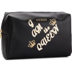 Kosmetyczka GUESS - PWBEQU P8415 BLA. Czarne kosmetyczki męskie marki Guess, z aplikacjami, ze skóry ekologicznej. Za 169,00 zł.