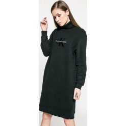 Sukienki dzianinowe: Calvin Klein Jeans – Sukienka