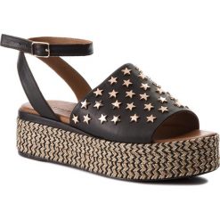 Espadryle INUOVO - 8915 Black. Czarne espadryle damskie marki Inuovo, z aplikacjami, ze skóry, bez obcasa. W wyprzedaży za 229,00 zł.