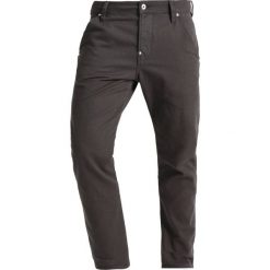 Chinosy męskie: GStar FAEROES DC CLASSIC TAPERED Spodnie materiałowe raven
