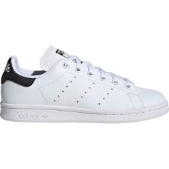 OBUWIE STAN SMITH. Czarne trampki i tenisówki damskie Adidas, w paski, z paskami. Za 279,99 zł.