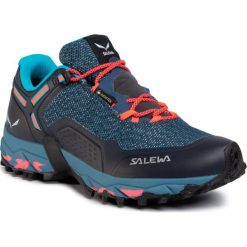 Trekkingi SALEWA - Ws Speed Beat Gtx GORE-TEX 61339 8638 Patriot Blue/Fluo Coral 8638. Niebieskie półbuty damskie Salewa, na co dzień, z tworzywa sztucznego, klasyczne, bez obcasa, bez zapięcia. W wyprzedaży za 639,00 zł.