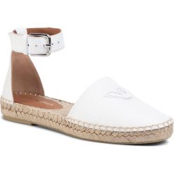 Espadryle EMPORIO ARMANI - X3S027 XF443 00001 Bianco. Białe espadryle damskie Emporio Armani, bez wzorów, ze skóry, bez obcasa, na płaskiej podeszwie. Za 889,00 zł.
