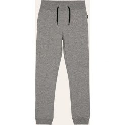 Name it - Spodnie dziecięce 128-164 cm. Czarne dresy chłopięce Name it, bez wzorów, z elastanu. W wyprzedaży za 49,90 zł.