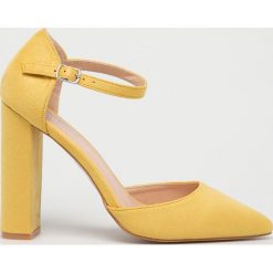 Glamorous - Sandały. Żółte sandały damskie Glamorous, bez wzorów, z materiału, bez obcasa, na obcasie, na klamry. Za 169,90 zł.
