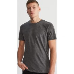 Bawełniany T-shirt - Szary. Szare t-shirty męskie Reserved, s, bez wzorów, z bawełny, bez kołnierzyka. Za 39,99 zł.
