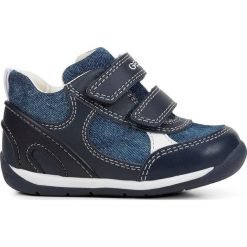 Geox Tenisówki chłopięce Each 22 niebieski. Niebieskie buty chłopięce sportowe Geox, z materiału, z paskami. W wyprzedaży za 275,00 zł.