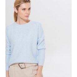 Sweter ze splotem w jodełkę - Niebieski. Niebieskie swetry damskie Mohito, s. Za 119,99 zł.