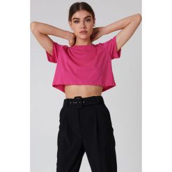 NA-KD Basic Krótki T-shirt oversize - Pink. Różowe t-shirty damskie NA-KD Basic, z bawełny. W wyprzedaży za 20,48 zł.