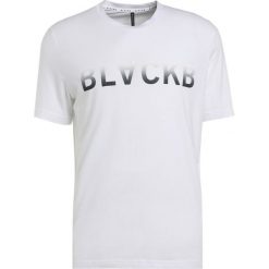 Neil Barrett BLACKBARRETT LOGO SHORT SLEEVE Tshirt z nadrukiem white/grey. Białe koszulki polo męskie marki Neil Barrett BLACKBARRETT, m, z nadrukiem, z bawełny. W wyprzedaży za 412,30 zł.