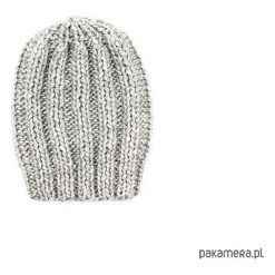 Szara grubaśna czapka unisex robiona na drutach. Szare czapki zimowe damskie marki Pakamera. Za 86,00 zł.
