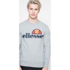 Ellesse - Bluza. Niebieskie bluzy męskie Ellesse, s, z nadrukiem, z bawełny, z okrągłym kołnierzem, bez rękawów, bez kaptura. W wyprzedaży za 149,90 zł.