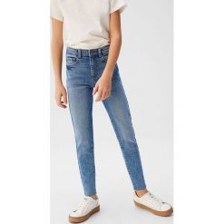 Mango Kids - Jeansy dziecięce Lora 110-164 cm. Niebieskie jeansy dziewczęce Mango Kids, bez wzorów, z elastanu. Za 89,90 zł.