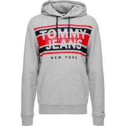 Tommy Jeans ESSENTIAL GRAPHIC HOODIE Bluza z kapturem grey. Szare bluzy męskie rozpinane Tommy Jeans, m, z bawełny, z kapturem. Za 379,00 zł.