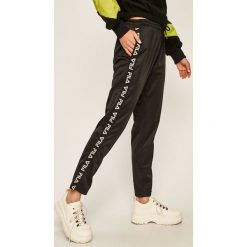 Fila - Spodnie. Czarne spodnie damskie Fila, s, z poliesteru. W wyprzedaży za 219,90 zł.