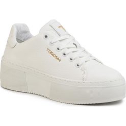 Sneakersy TOGOSHI - TG-03-04-000201 102. Białe półbuty damskie Togoshi, bez wzorów, ze skóry, bez obcasa, na koturnie, bez zapięcia. Za 419,00 zł.