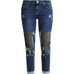 Topshop LUCAS Jeansy Slim Fit indigo. Niebieskie rurki damskie marki Topshop, z elastanu. W wyprzedaży za 188,30 zł.