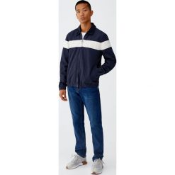 Kurtka worker ze sztruksowym kołnierzem. Kurtki męskie Pull&Bear. Za 139,00 zł.