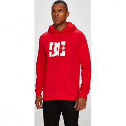 DC - Bluza. Czerwone bejsbolówki męskie DC, l, z nadrukiem, z bawełny, bez kaptura. W wyprzedaży za 239,90 zł.