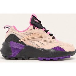 Reebok Classic - Buty Aztrek Double Mix Trail. Różowe buty sportowe damskie Reebok Classic, bez wzorów, ze skóry, sportowe, reebok classic. W wyprzedaży za 299,90 zł.