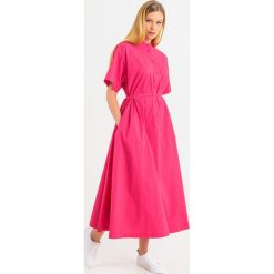 SUKIENKA ALEA Weekend Max Mara. Sukienki damskie Weekend Max Mara, bez wzorów, eleganckie, bez kołnierzyka, bez rękawów. Za 1589,00 zł.