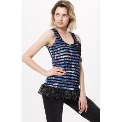 Niebieski Top Softer. Czarne bluzki damskie Born2be, s, z dzianiny, z okrągłym kołnierzem. Za 49,99 zł.