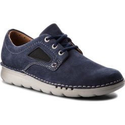 Półbuty CLARKS - Unnature Plain 261320347 Navy Nubuck. Niebieskie półbuty męskie Clarks, na co dzień, bez wzorów, ze skóry, bez zapięcia. W wyprzedaży za 279,00 zł.