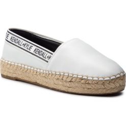 Espadryle KENDALL + KYLIE - Jager-B White Leather. Białe espadryle damskie bez wzorów, ze skóry ekologicznej, bez obcasa, na płaskiej podeszwie. W wyprzedaży za 349,00 zł.