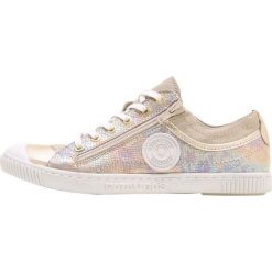 Pataugas BISK Sneakersy niskie gold. Żółte trampki i tenisówki damskie marki Pataugas, bez wzorów, ze skóry, bez zapięcia. W wyprzedaży za 395,85 zł.