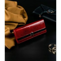 Ekskluzywny skórzany portfel damski czerwony Cavaldi H27-2 - Czerwony. Czerwone portfele damskie 4U Cavaldi, bez wzorów, ze skóry. Za 69,99 zł.