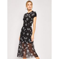 Sukienka codzienna Desigual Austin 20SWVK68. Czarne sukienki damskie Desigual, na co dzień, l, bez wzorów, z elastanu, bez kołnierzyka, bez rękawów, proste. W wyprzedaży za 309,00 zł.