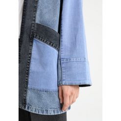 Płaszcze damskie pastelowe: Native Youth TAHOE KIMONO Krótki płaszcz mix denim