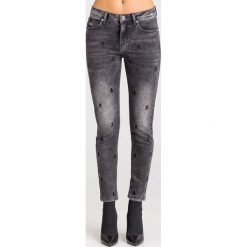 JEANSY SAMBRE (KATE) SLIM FIT John Richmond. Czarne jeansy damskie John Richmond. Za 731,40 zł.