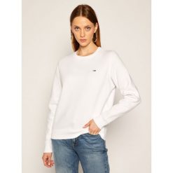 Bluza Tommy Jeans Fleece DW0DW09227. Białe bluzy damskie Tommy Jeans, l, bez wzorów, z jeansu, bez rękawów, bez kaptura. Za 299,00 zł.