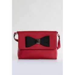 Kopertówka z kokardką. Kopertówki damskie Monnari, z aplikacjami, eleganckie, małe, zdobione, z kokardką. Za 55,60 zł.