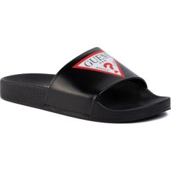 Klapki GUESS - E94Z01 BB00F A996. Czarne klapki damskie Guess, z aplikacjami, z tworzywa sztucznego, bez obcasa. Za 149,00 zł.