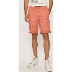Wrangler - Szorty. Pomarańczowe spodenki i szorty męskie Wrangler, bez wzorów, z elastanu, casualowe. Za 239,90 zł.
