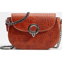 Torebka typu saddle bag z łańcuszkiem - Brązowy. Pomarańczowe torebki klasyczne damskie Mohito, bez wzorów, bez dodatków. Za 89,99 zł.