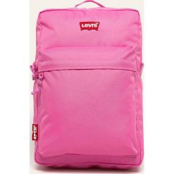 Levi's - Plecak. Różowe plecaki męskie Levi's®, w paski, z poliesteru. W wyprzedaży za 129,90 zł.
