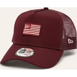 New Era - Czapka. Różowe czapki męskie New Era, z aplikacjami, z bawełny. W wyprzedaży za 114,90 zł.