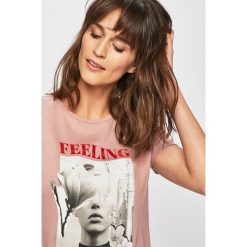 Jacqueline de Yong - Top. Brązowe bluzki damskie Jacqueline de Yong, s, z nadrukiem, z bawełny, z okrągłym kołnierzem. W wyprzedaży za 39,90 zł.