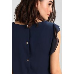 Bluzki asymetryczne: Oasis FRILL SLEEVE BUTTON BACK Bluzka navy