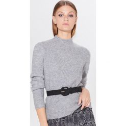 Sweter z półgolfem - Szary. Szare swetry damskie Mohito, xl, bez wzorów, bez rękawów, bez kaptura. W wyprzedaży za 39,99 zł.