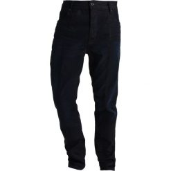 GStar LANC 3D TAPERED Jeansy Zwężane indigo aged. Czarne jeansy męskie G-Star. W wyprzedaży za 374,50 zł.